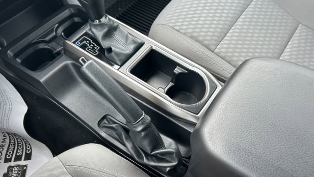 2022 Toyota Tacoma SR5 - Photo 26
