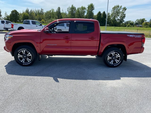 Used 2018 Toyota Tacoma TRD Sport with VIN 3TMCZ5AN8JM165304 for sale in Saint Albans, VT