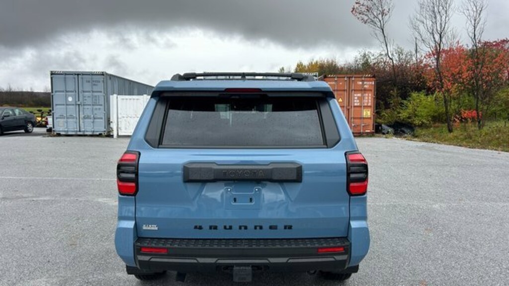 New 2025 Toyota 4Runner SR5 4WD SR5