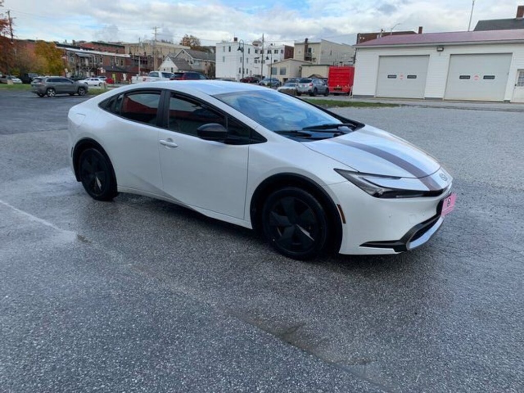 Certified 2024 Toyota Prius Prime SE Hatchback