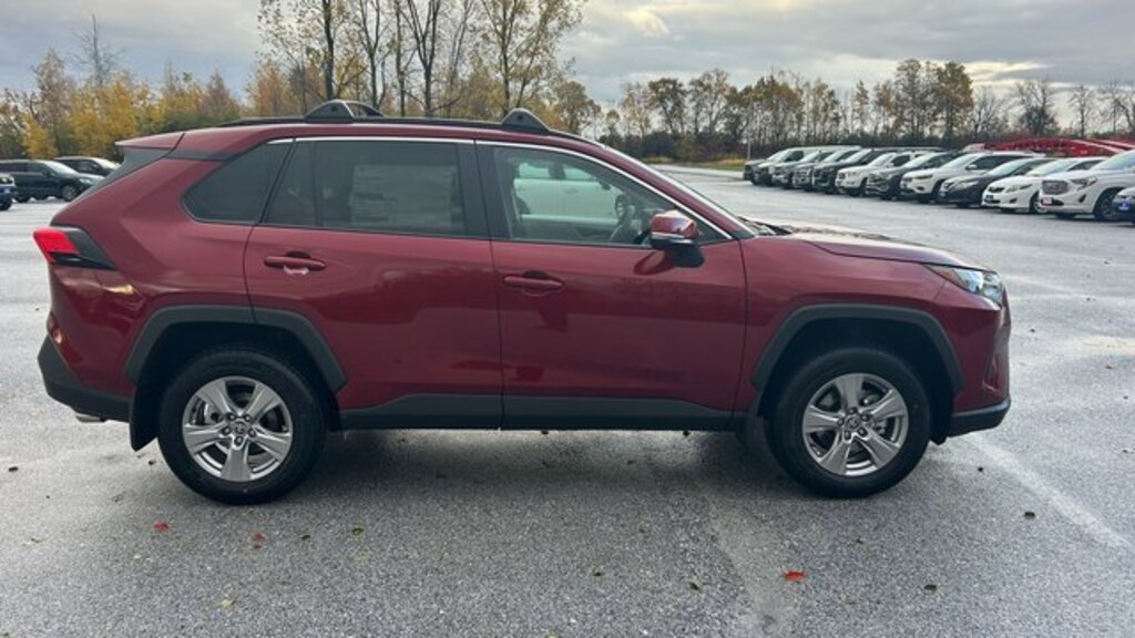 New 2025 Toyota RAV4 XLE XLE AWD SUV