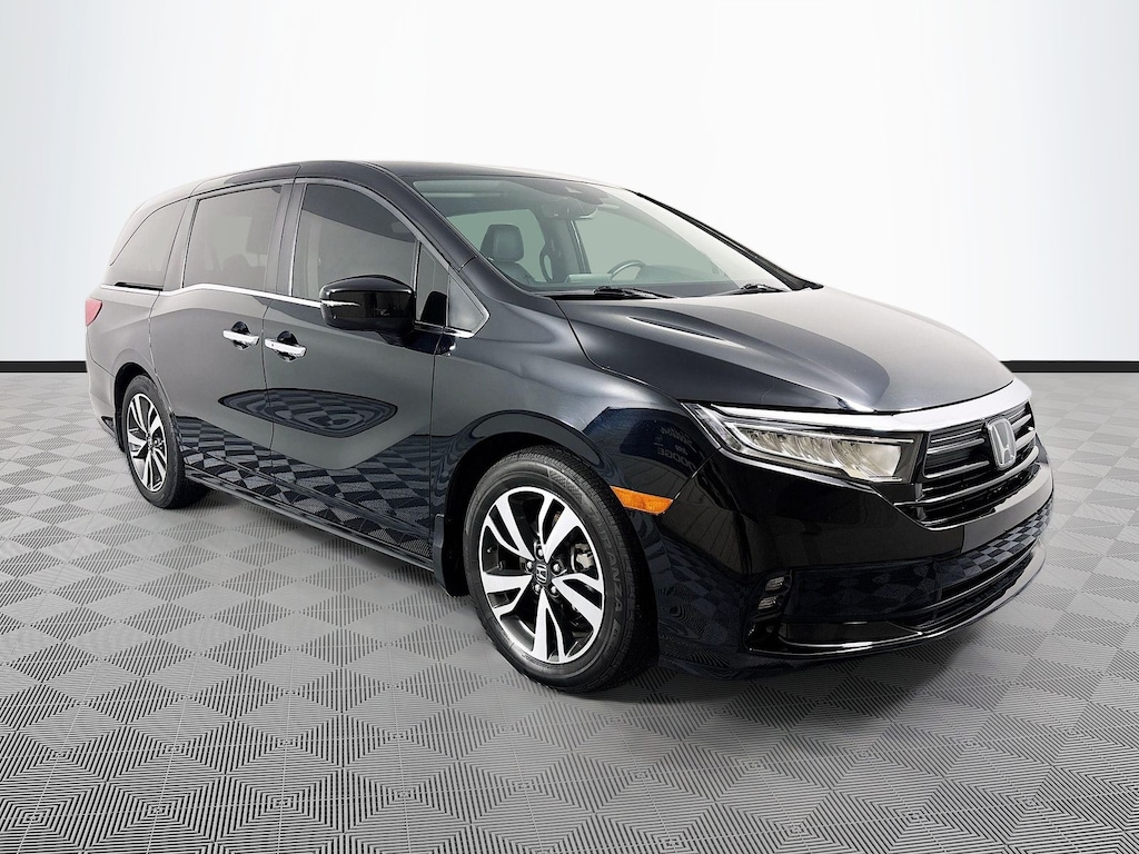 Used 2023 Honda Odyssey Touring Van