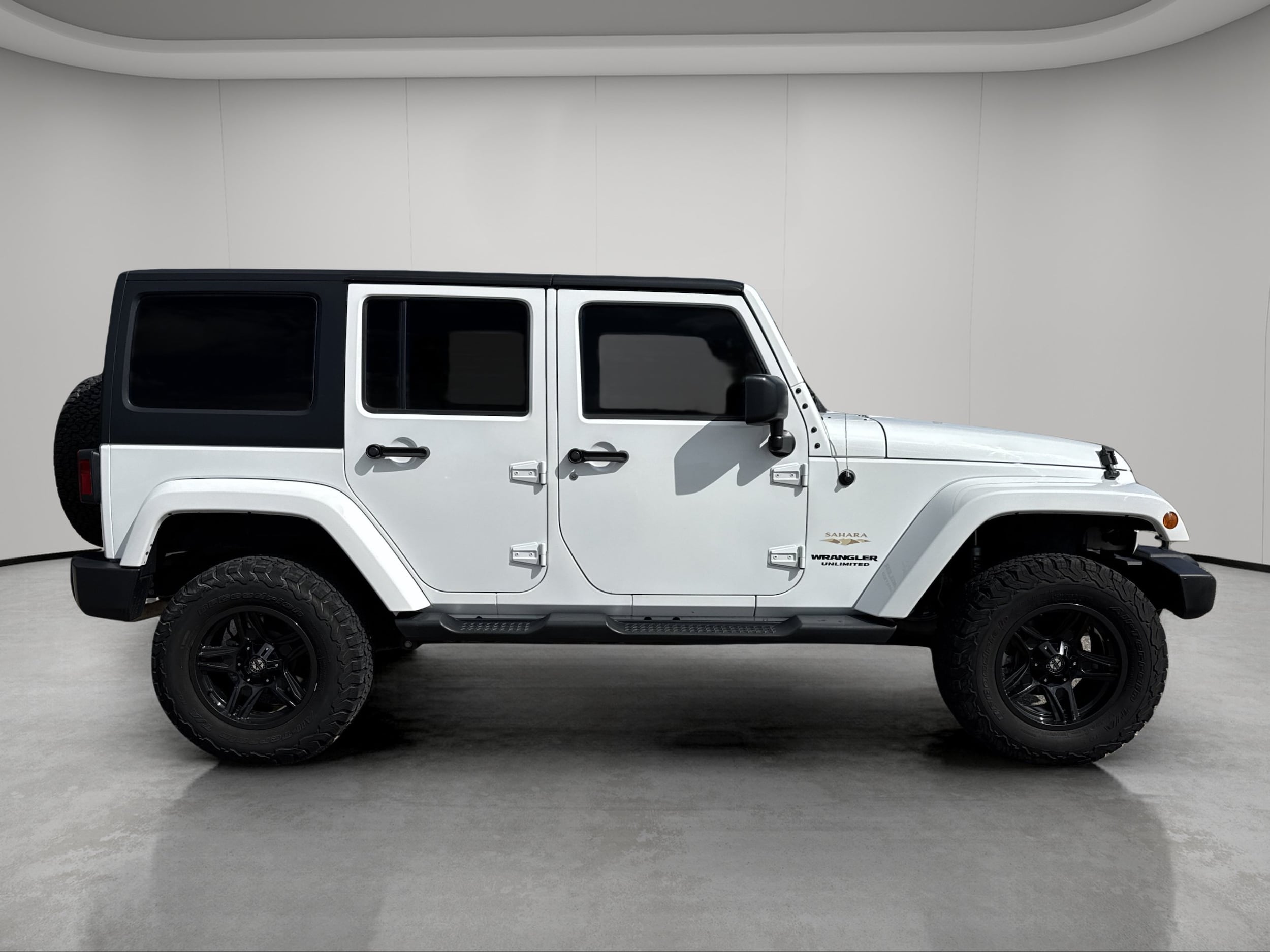 Used 2015 Jeep Wrangler Unlimited Sahara with VIN 1C4BJWEG8FL668635 for sale in Bemidji, Minnesota