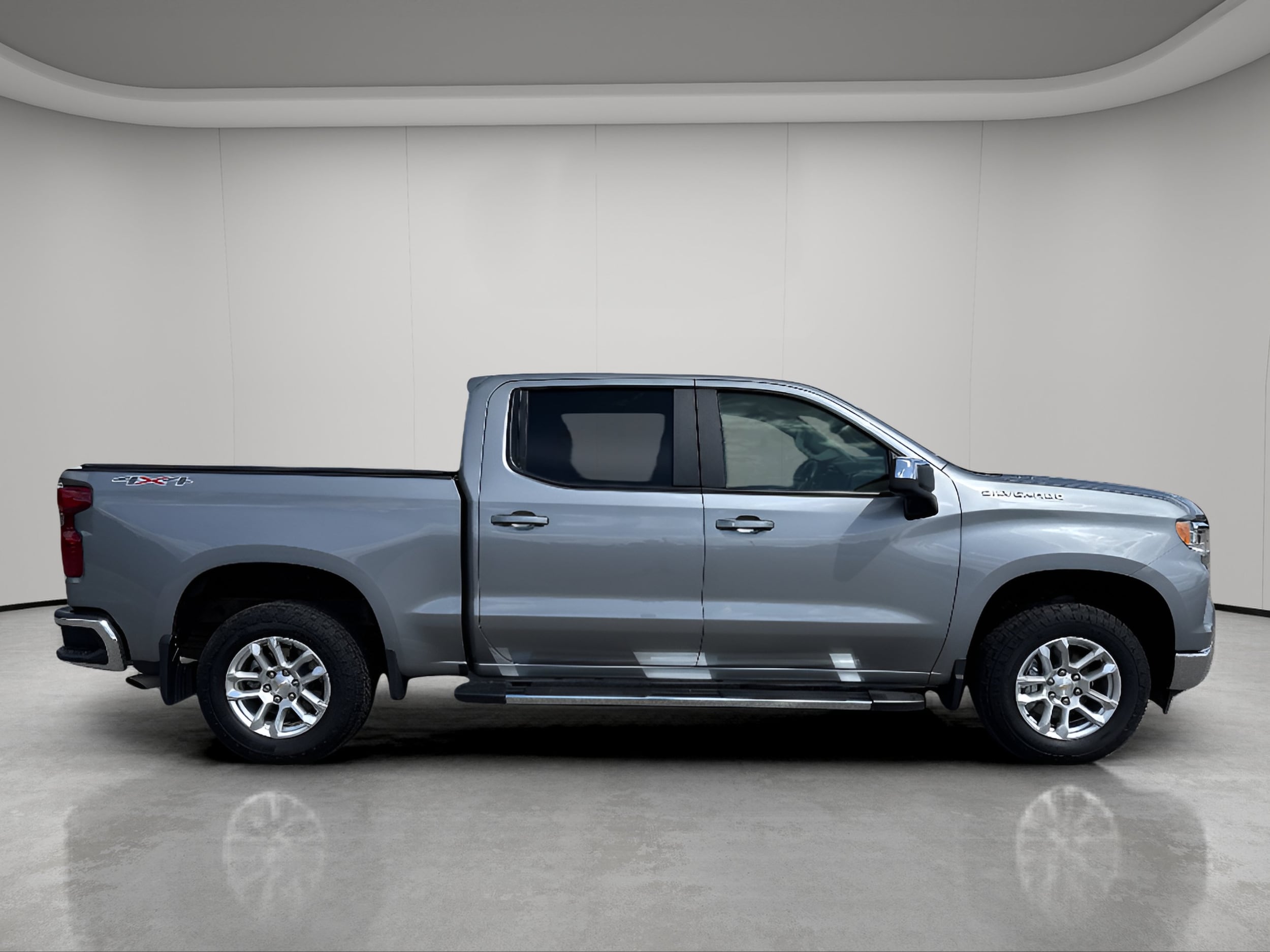 Used 2025 Chevrolet Silverado 1500 LT with VIN 3GCPKKEK0SG157105 for sale in Bemidji, Minnesota