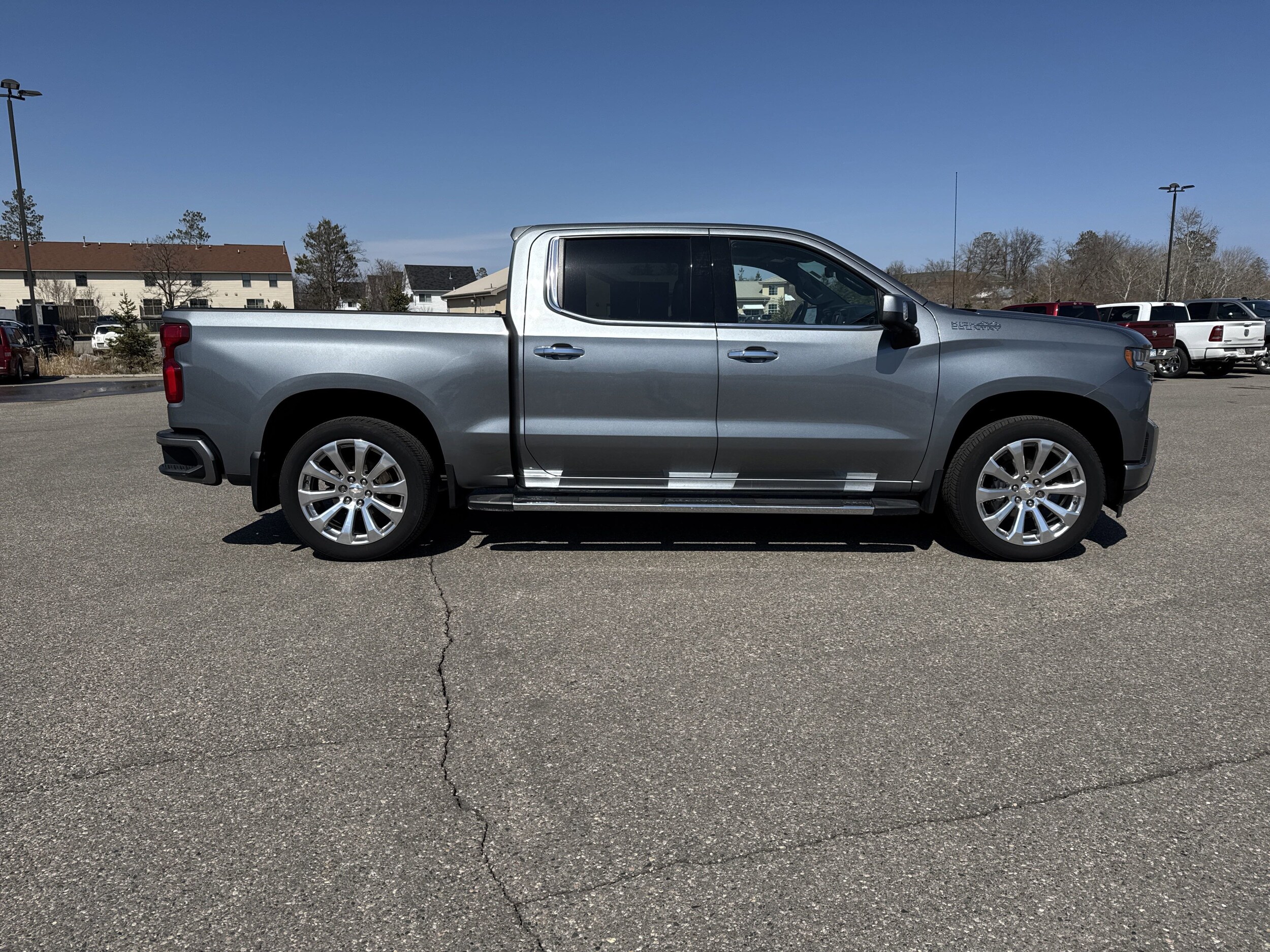 2020 Chevrolet Silverado 1500 High Country photo 2