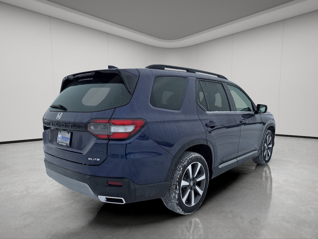 Used 2025 Honda Pilot SUV