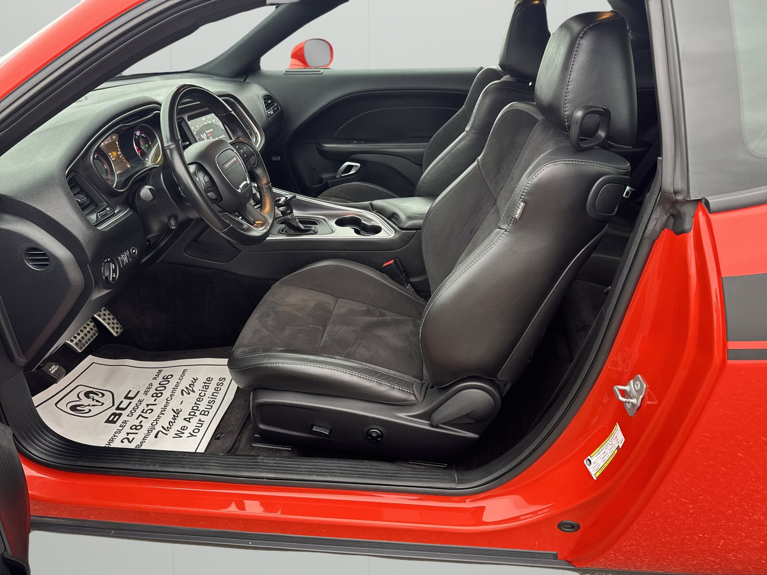 2018 Dodge Challenger R/T Plus Shaker photo 4