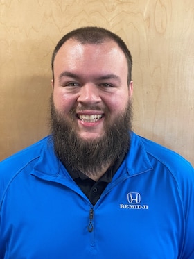 Staff member Kyle Trefethlen from ID_c48110ccd064