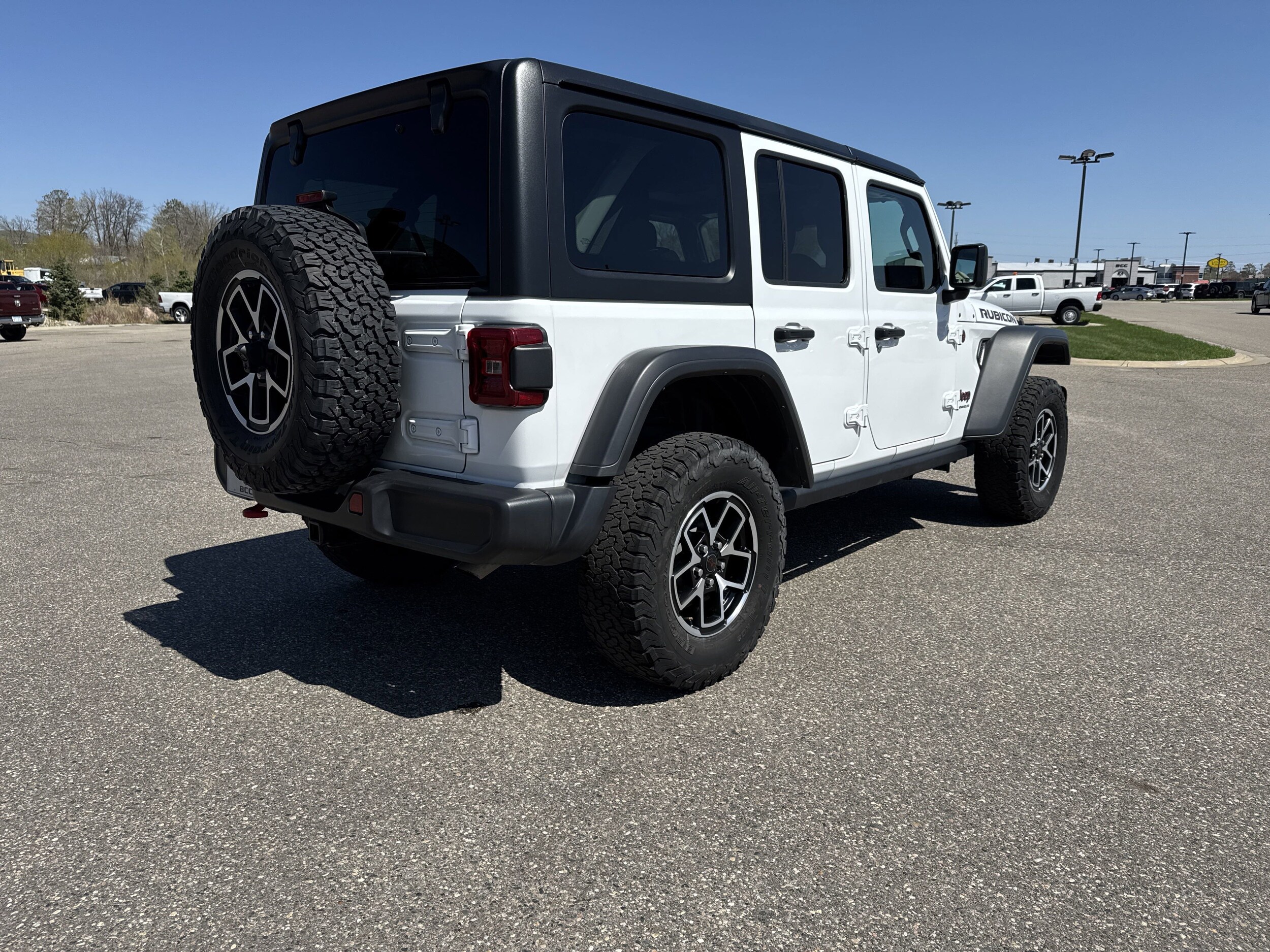 2024 Jeep Wrangler Rubicon photo 3