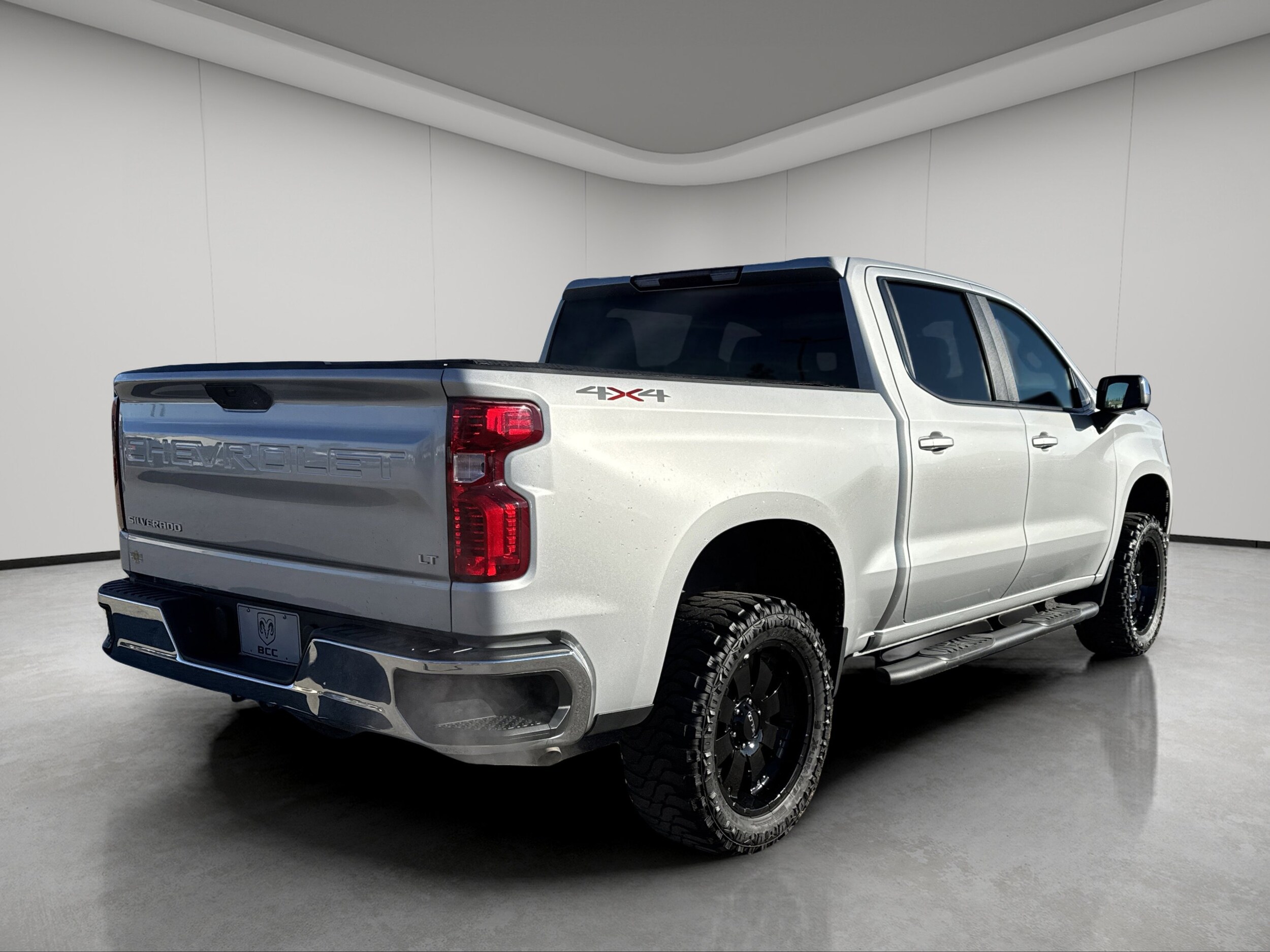 2020 Chevrolet Silverado 1500 photo 3