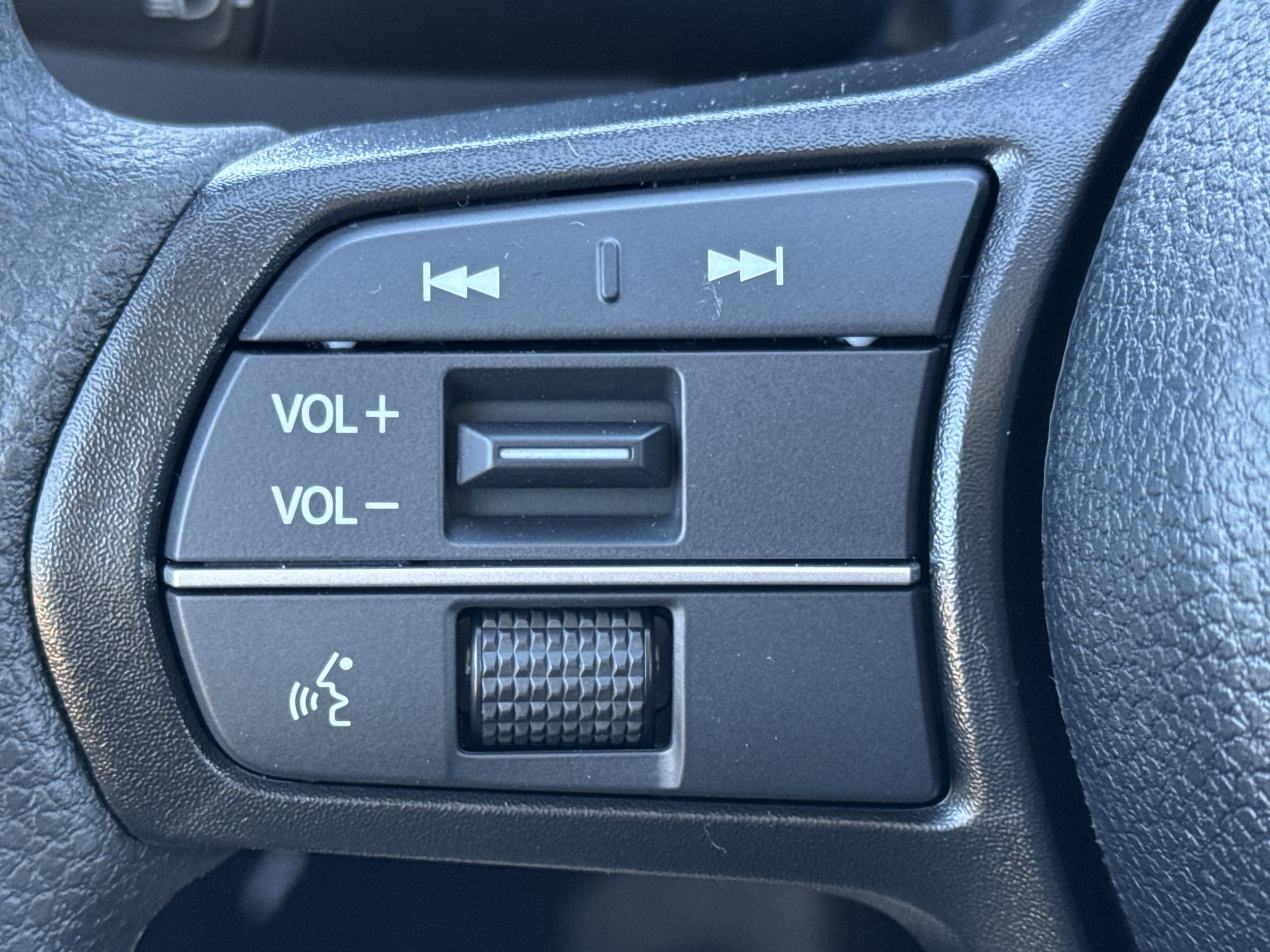 2025 Honda Accord LX - Photo 9