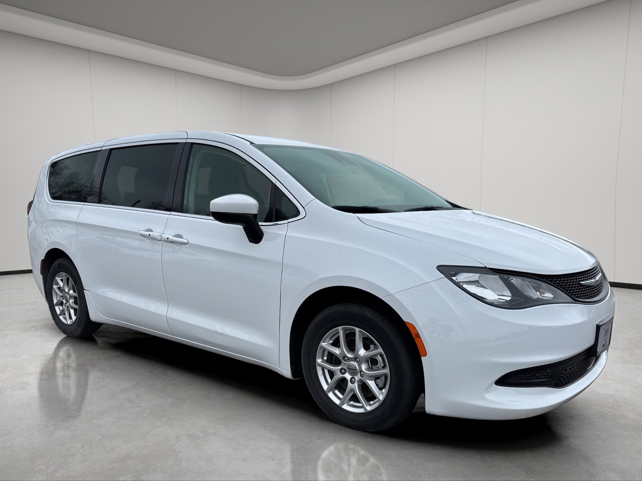 2023 Chrysler Voyager
