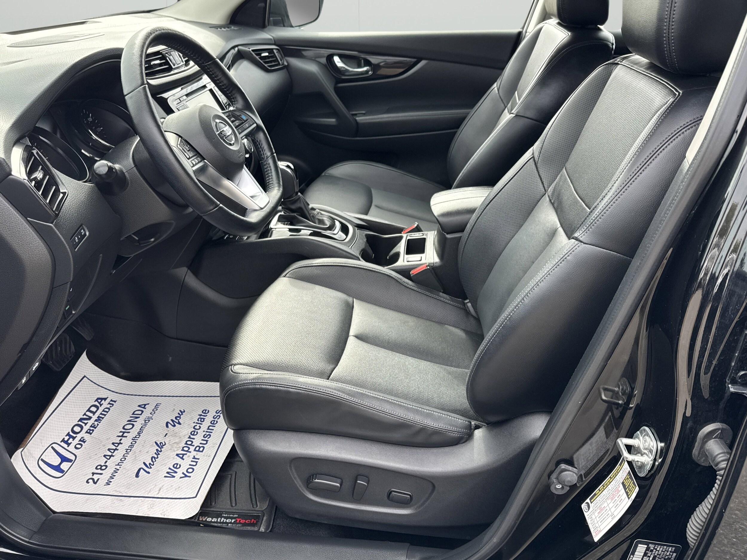 2022 Nissan Rogue Sport SL photo 4