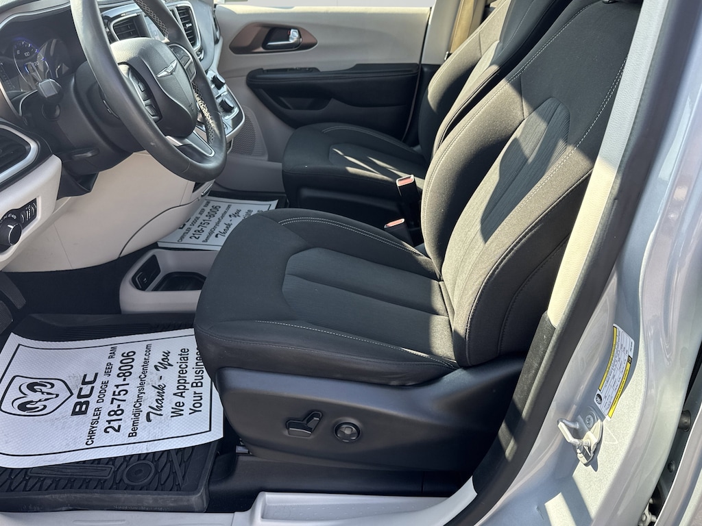Used 2023 Chrysler Voyager Van