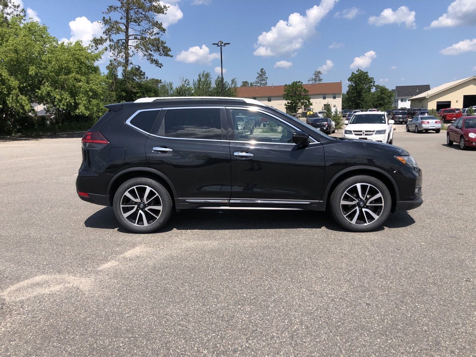 Used 2020 Nissan Rogue SL with VIN 5N1AT2MT9LC710296 for sale in Bemidji, MN