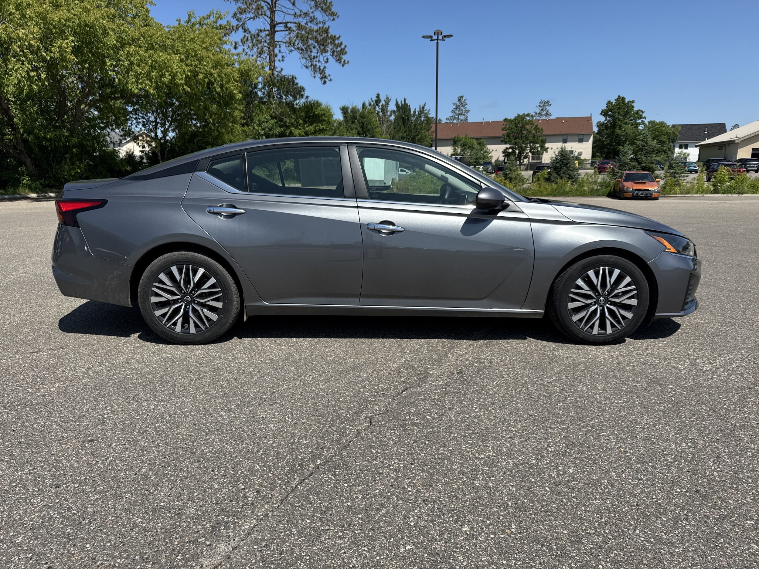 Used 2023 Nissan Altima SV with VIN 1N4BL4DV5PN325565 for sale in Bemidji, Minnesota