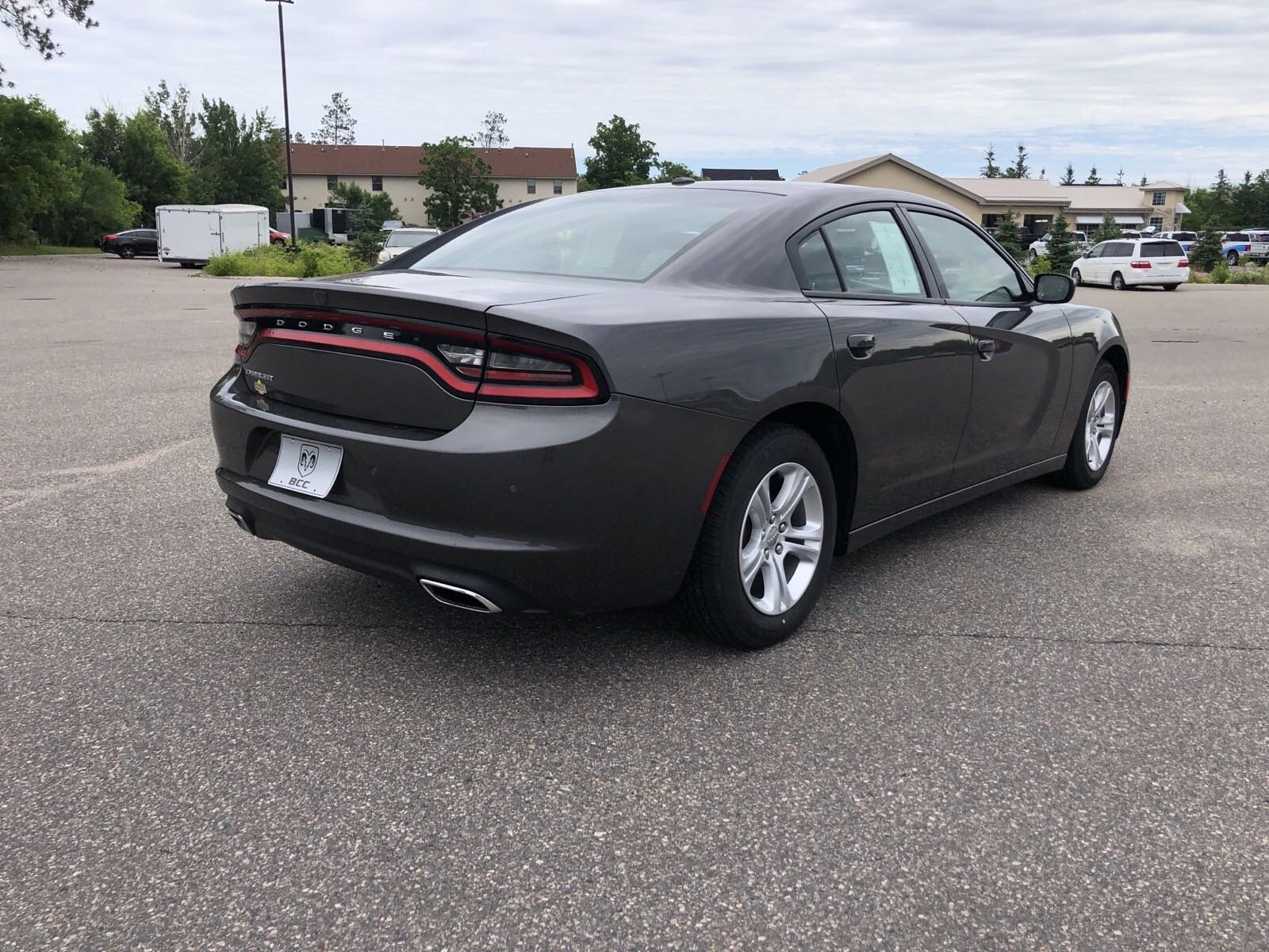 2021 Dodge Charger SXT photo 3