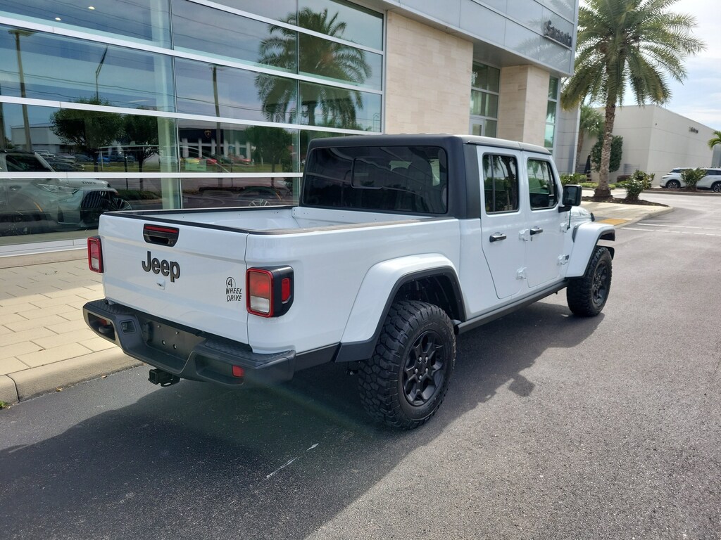 Used 2023 Jeep Gladiator Sport Truck Crew Cab