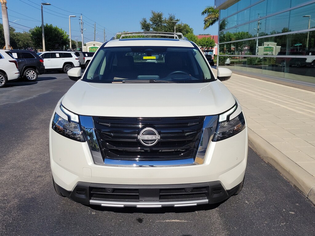 Used 2024 Nissan Pathfinder Platinum SUV