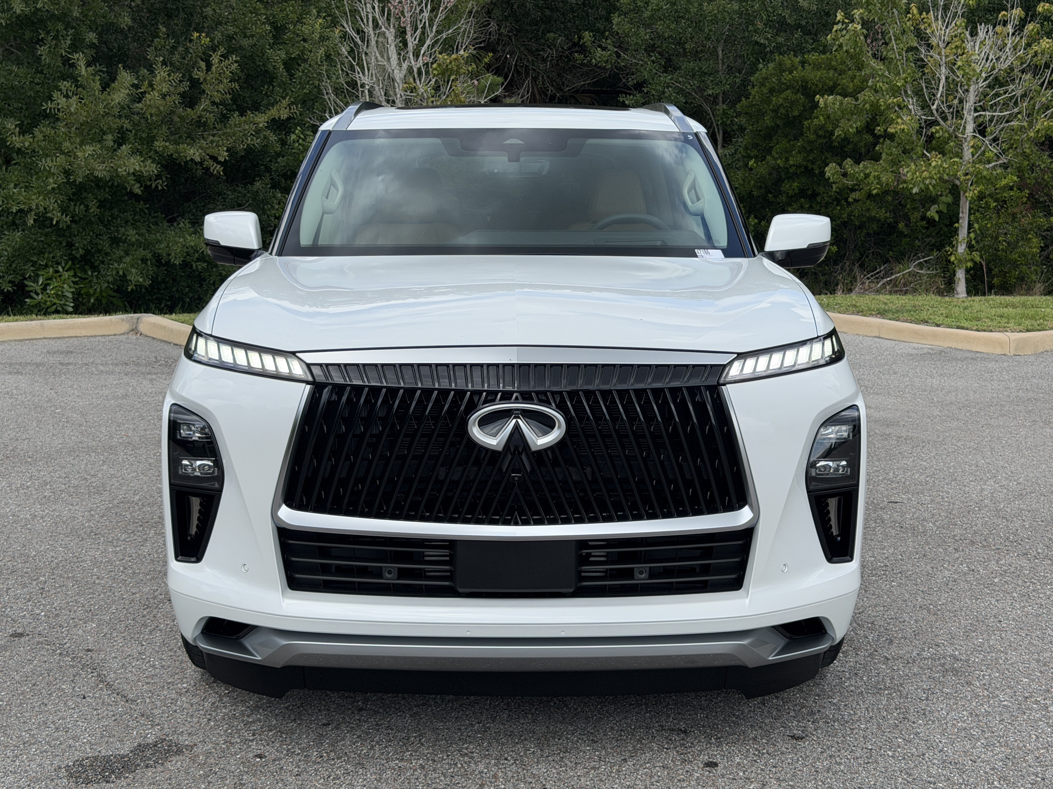 New 2027 INFINITI QX80 LUXE SUV