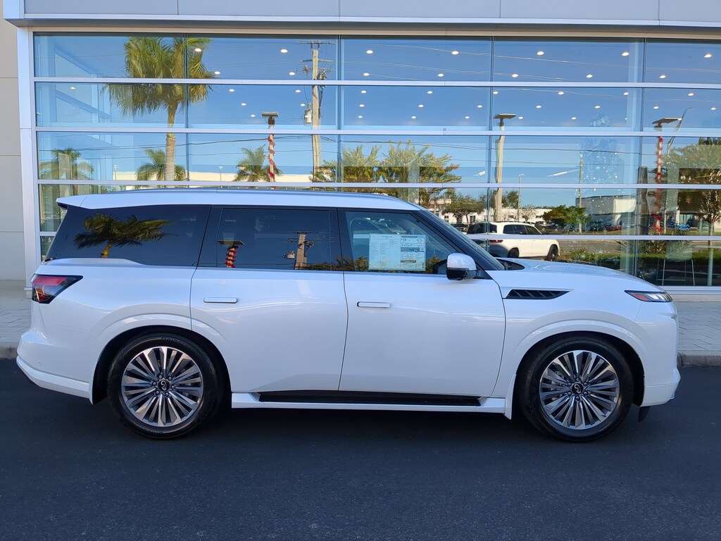 New 2026 INFINITI QX80 LUXE SUV