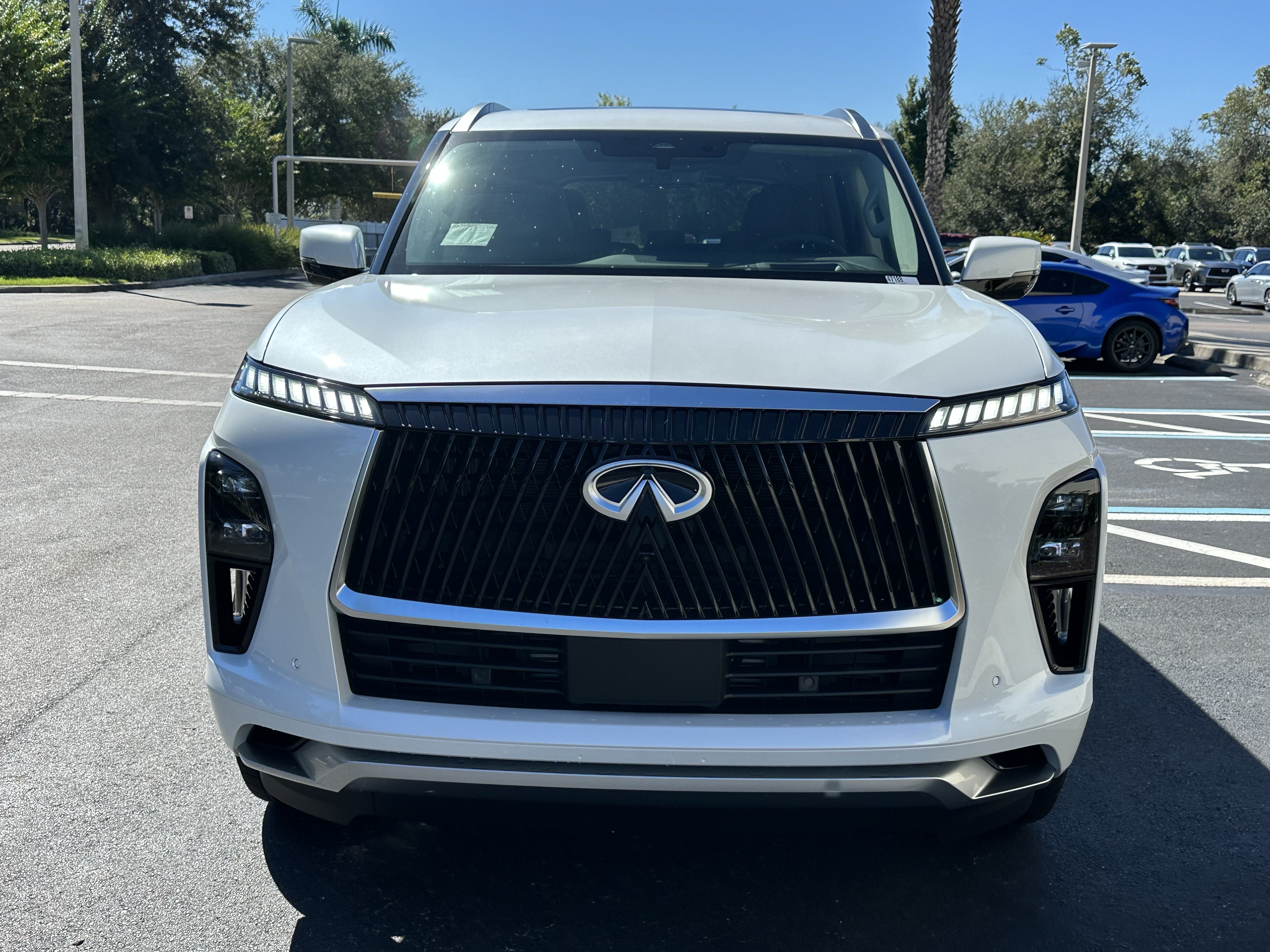 New 2027 INFINITI QX80 LUXE SUV