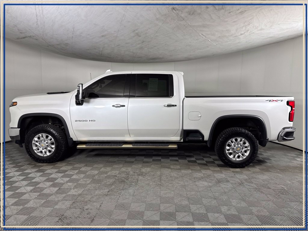 2024 Chevrolet Silverado 2500HD LTZ - Photo 9