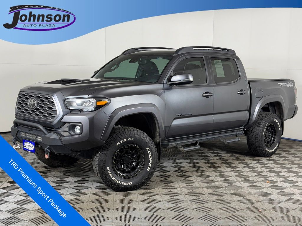 2021 Toyota Tacoma TRD Sport V6 photo 2