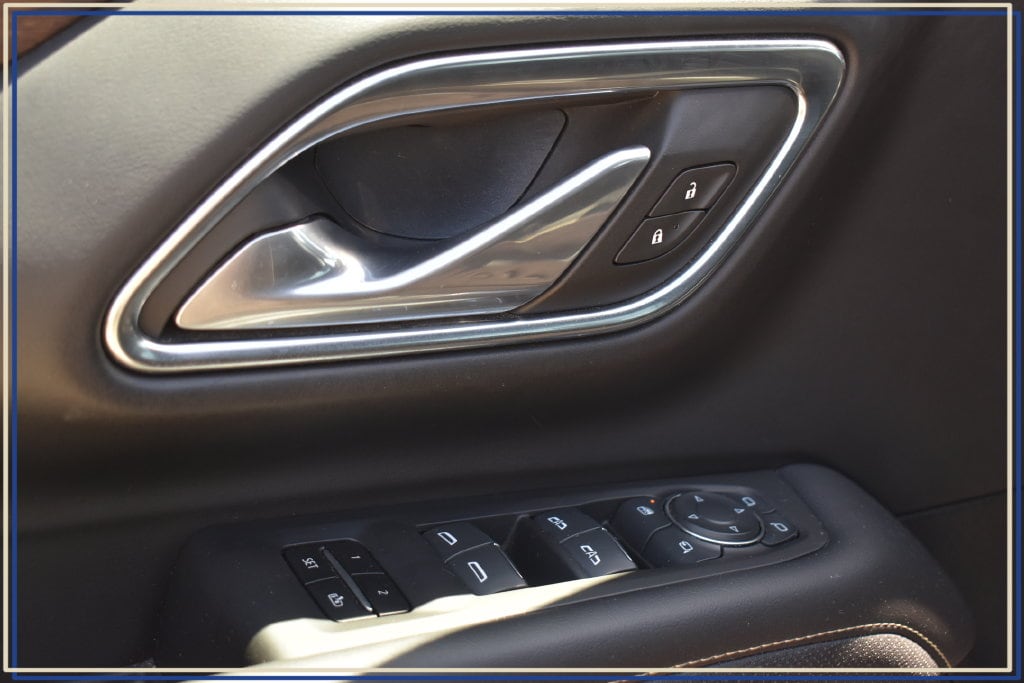 2024 Chevrolet Suburban Premier - Photo 19