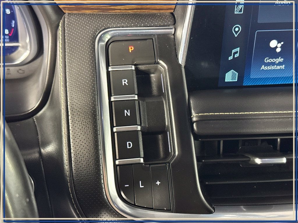 2024 Chevrolet Suburban Premier - Photo 13