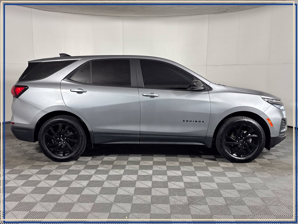 2023 Chevrolet Equinox LS - Photo 8