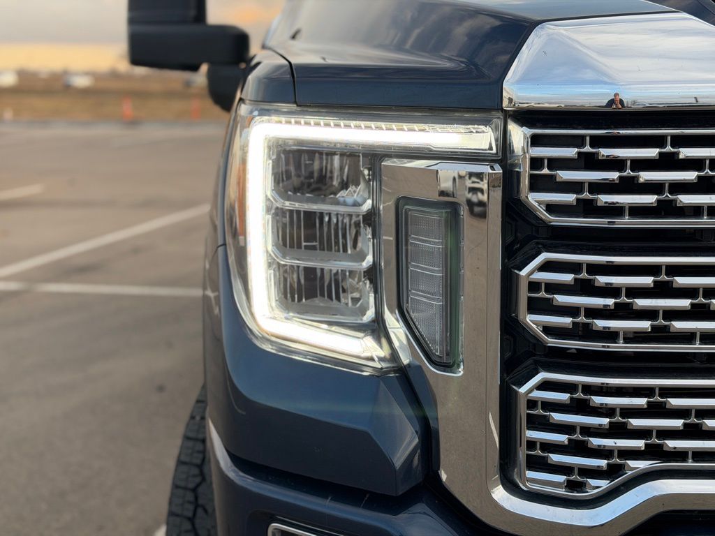 2023 Gmc Sierra 2500 HD Denali photo 2