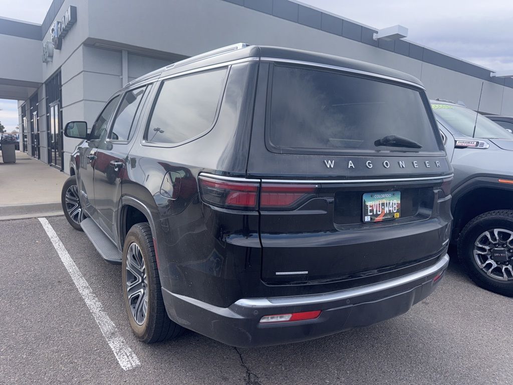 2022 Jeep Wagoneer Series III photo 3