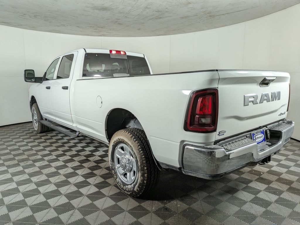 2025 Ram 2500 Tradesman photo 4