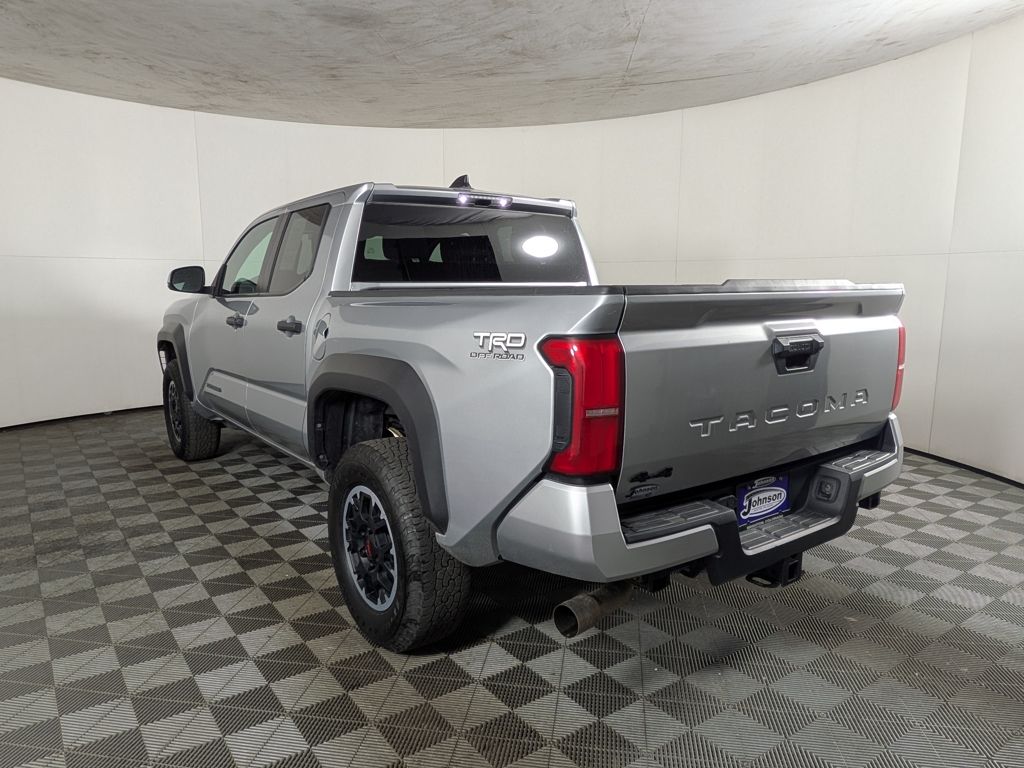 2024 Toyota Tacoma TRD Off-Road photo 4