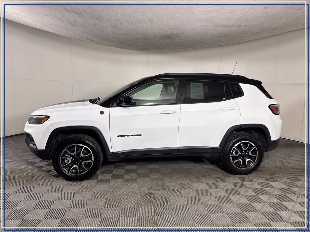 2025 Jeep Compass Trailhawk - Photo 14