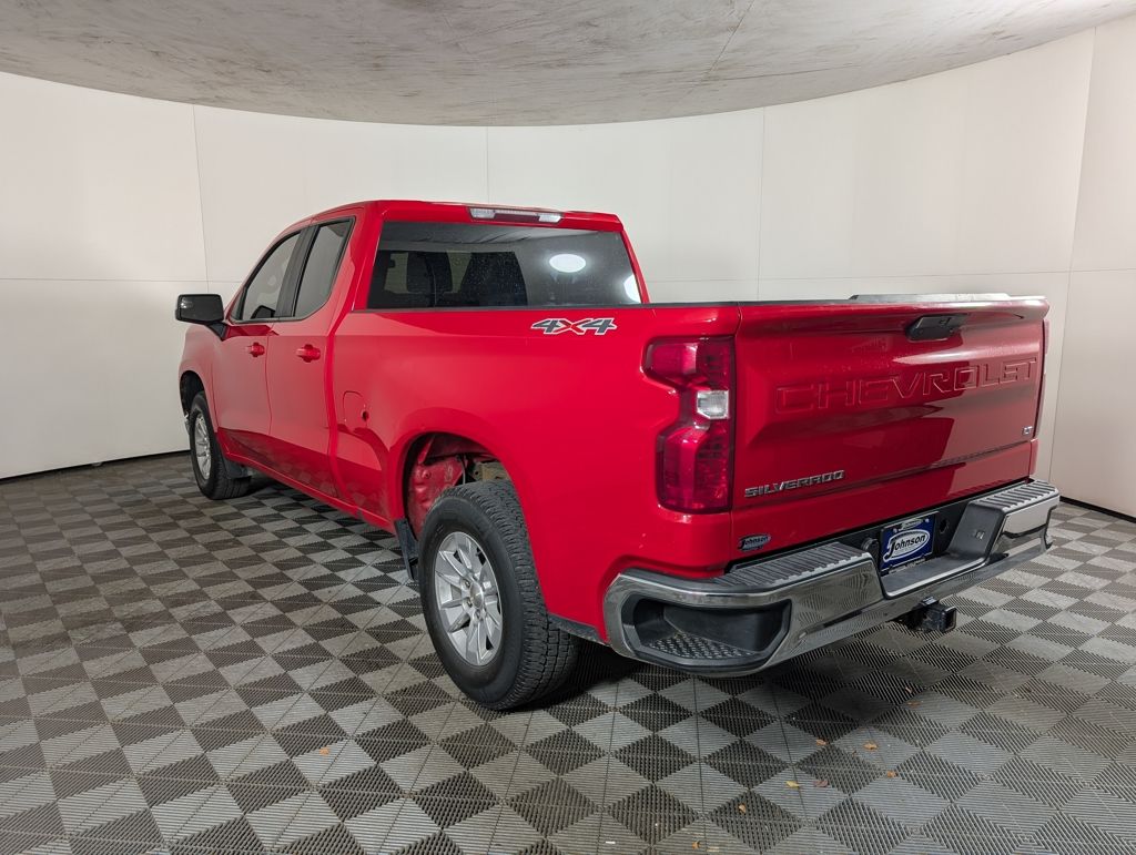 2021 Chevrolet Silverado 1500 LT photo 4