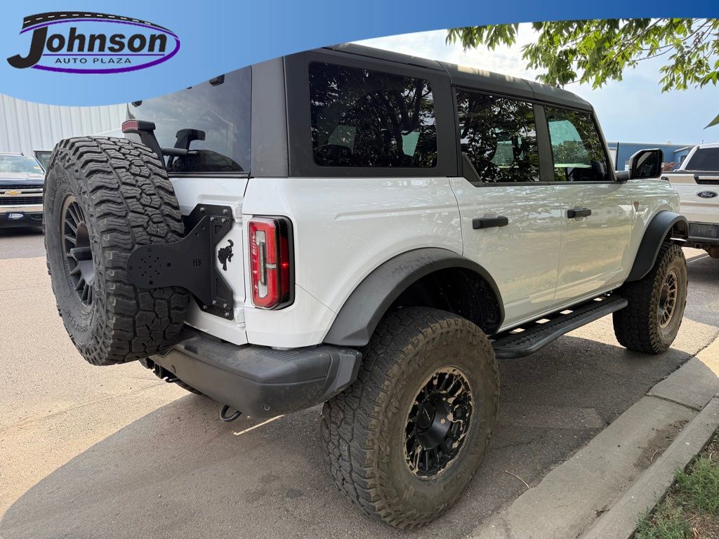 2023 Ford Bronco Base photo 3