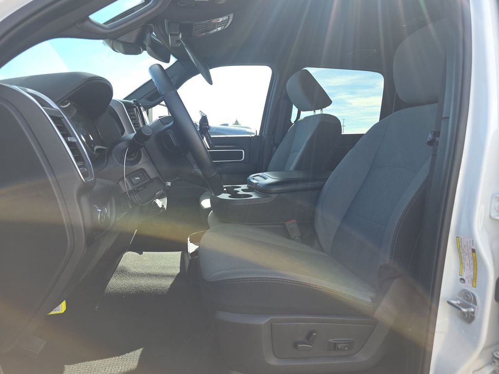 2024 Ram 2500 Big Horn photo 2