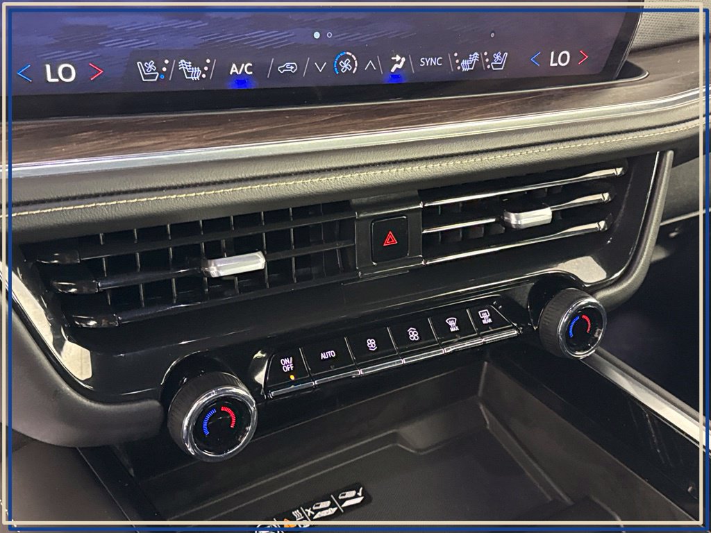 2025 Chevrolet Suburban Premier - Photo 19
