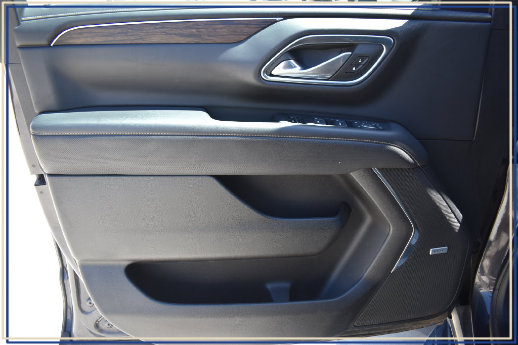 2024 Chevrolet Suburban Premier - Photo 18