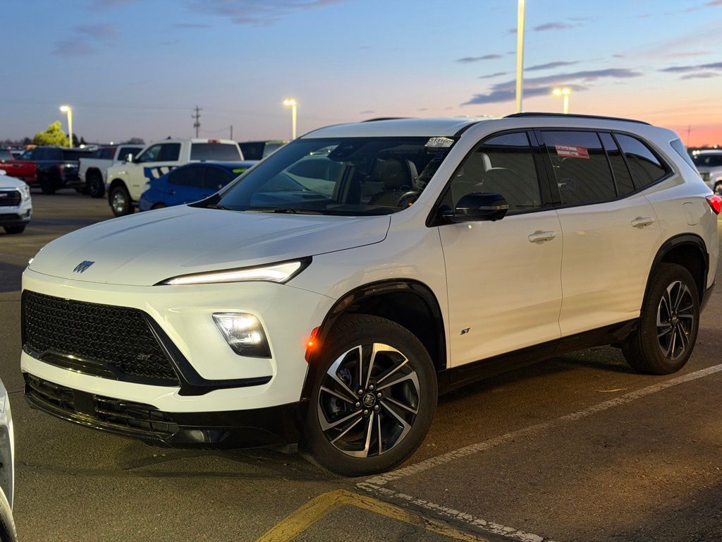 2025 Buick Enclave Sport Touring's photo