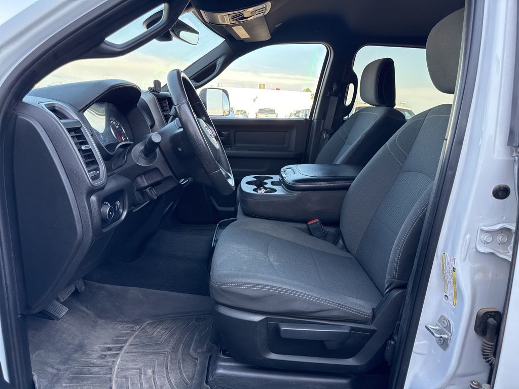 2022 Ram 2500 Tradesman photo 2