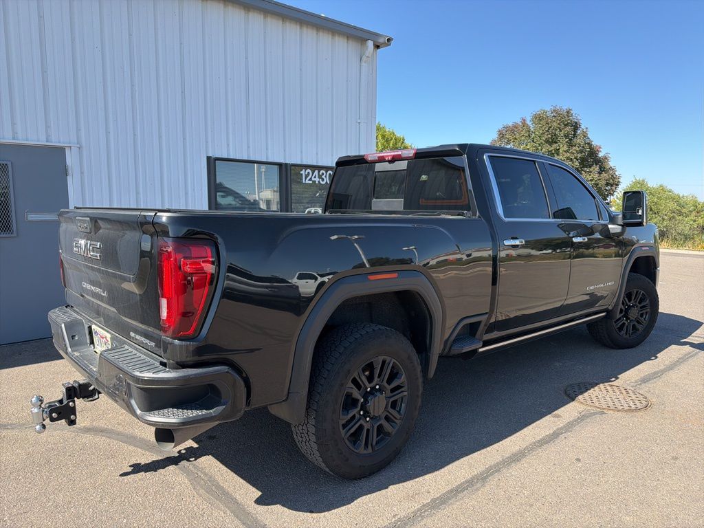2021 Gmc Sierra 2500 HD Denali photo 3