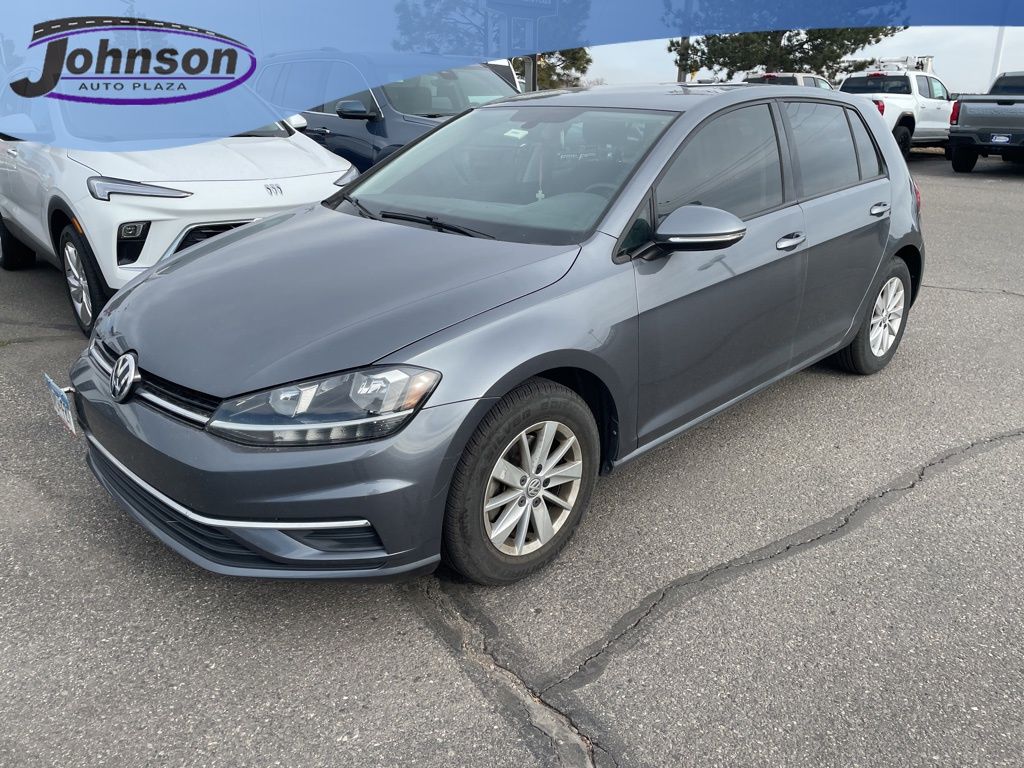 2019 Volkswagen Golf S's photo