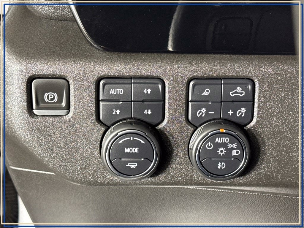 2024 Chevrolet Silverado 2500HD LTZ - Photo 25