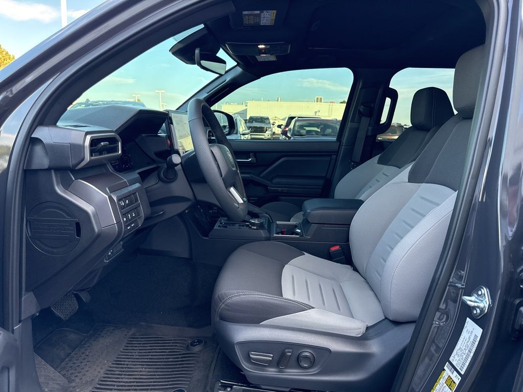 2025 Toyota Tacoma TRD Off-Road SR Double Cab Short Bed photo 2