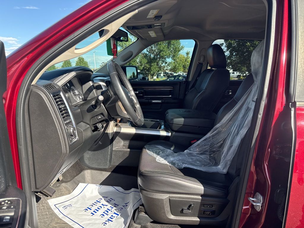2017 Ram 1500 Laramie photo 2