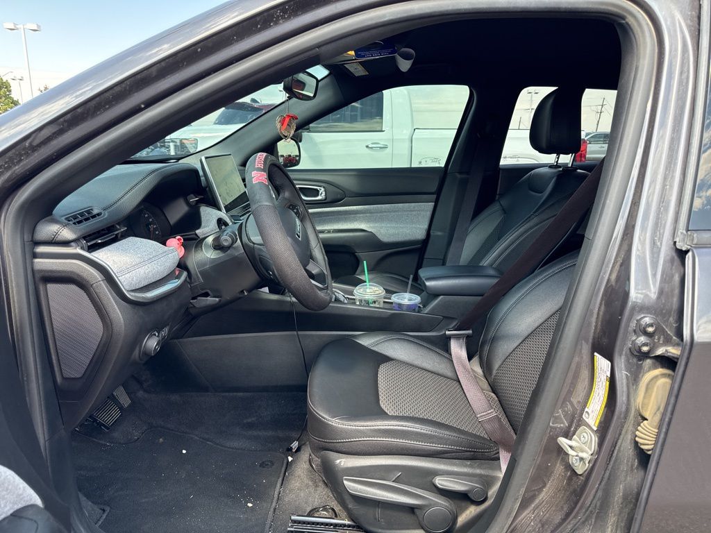 2024 Jeep Compass Latitude photo 2