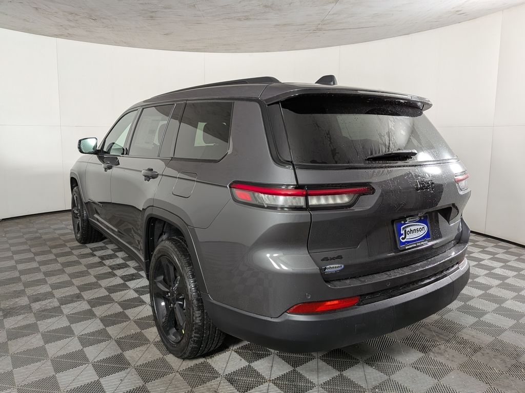 2025 Jeep Grand Cherokee Altitude X photo 2